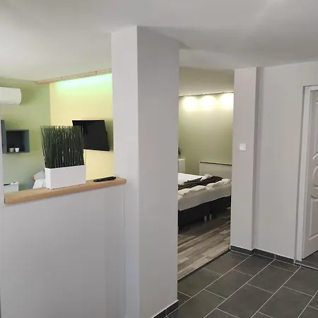 7 Days Apartment Mako Exterior photo