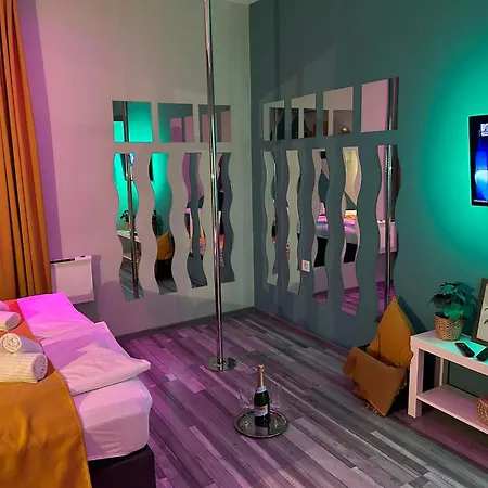 7 Days Apartment Mako Exterior photo